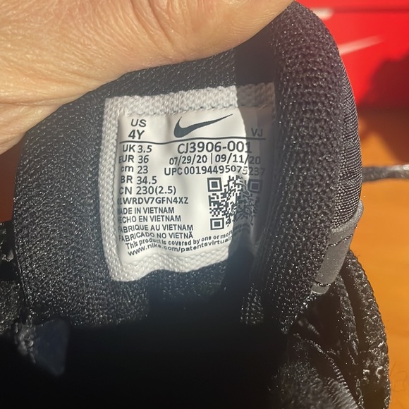 Airmax Nike Shoes - Picture 3 of 4